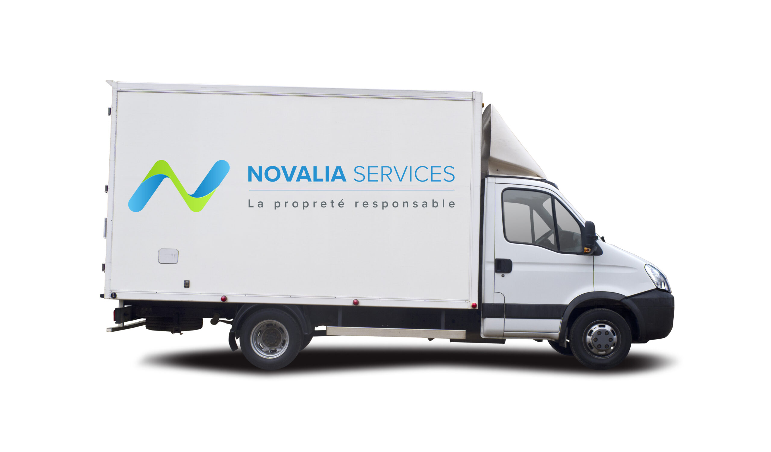 Camion débarras Novalia Services à Magny-en-Vexin 95420